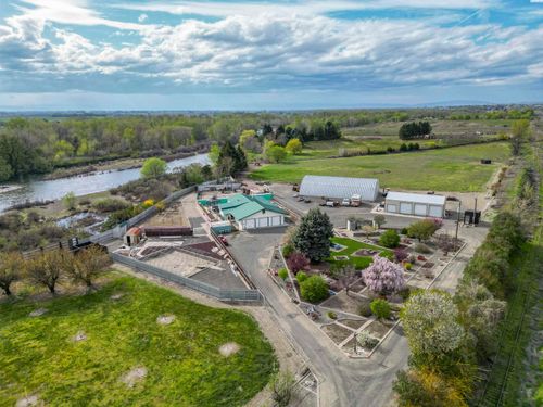 1202 W Hudson Rd, Granger, WA, 98932 | Card Image
