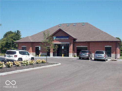 702 W Trafalgar Pointe Way, Trafalgar, IN, 46181-9702 | Card Image