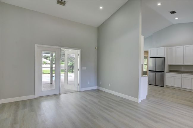 1201 Bevan Dr, House other with 3 bedrooms, 3 bathrooms and null parking in SEBASTIAN FL | Image 4