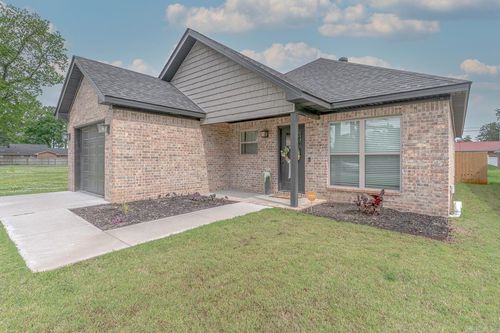 538 Maple St, Trumann, AR, 72472-2703 | Card Image