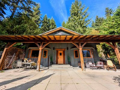 8259 Alpine Way, House other with 1 bedrooms, 1 bathrooms and 3 parking in Whistler BC | Image 2