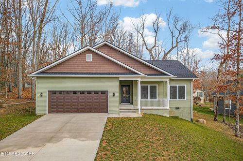 123 Lakewood Dr, Crossville, TN, 38558-8588 | Card Image