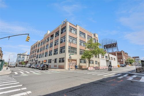 4337 33rd Street, New York, NY, 11101 | Card Image