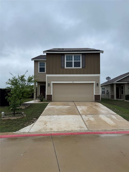 105 Rainey Dr, Jarrell, TX, 76537-1893 | Card Image