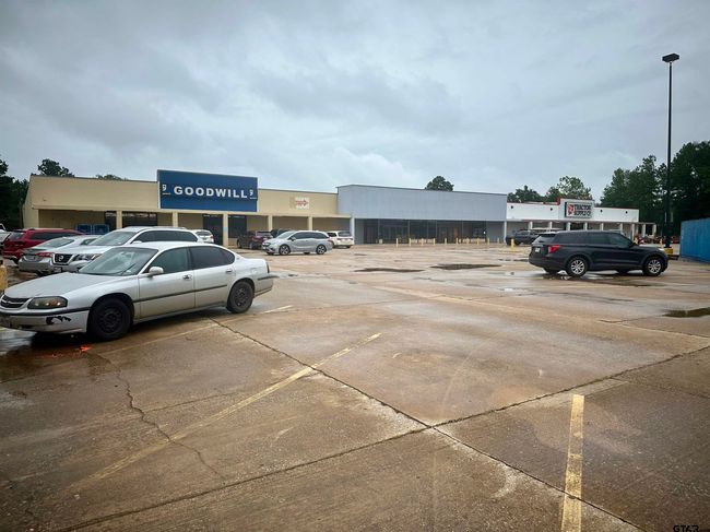 1155 Tenaha St, Home with 0 bedrooms, 0 bathrooms and null parking in Center TX | Image 4