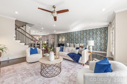 541 Griffith Village Ln, Davidson, NC, 28036-8119 | Card Image