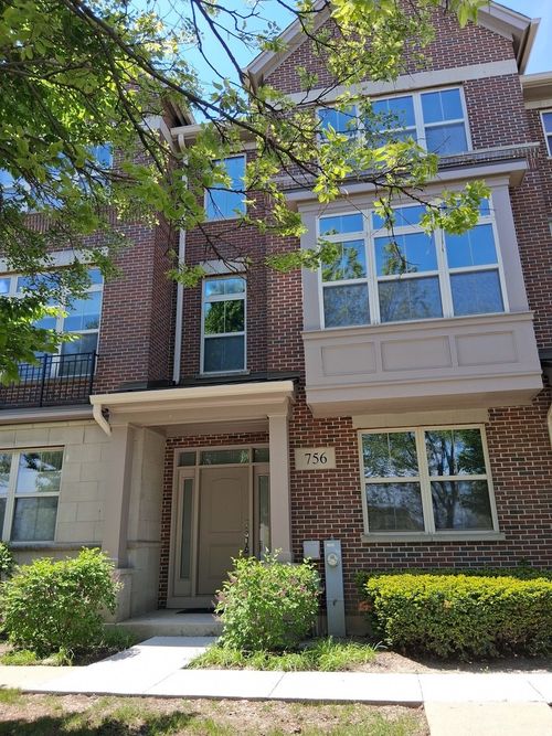 756 N Aspen Dr, Vernon Hills, IL, 60061-2891 | Card Image