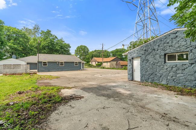 view of side of property with stone siding | Image 41