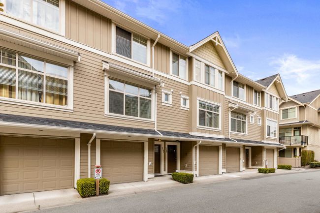 127 - 19525 73 Avenue, Townhouse with 3 bedrooms, 2 bathrooms and 2 parking in Surrey BC | Image 2