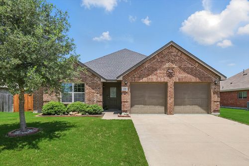 210 Hackney St, Waxahachie, TX, 75165 | Card Image