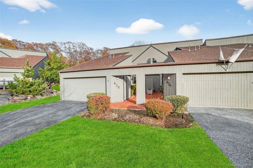 428 Pine Grove Ln, Hartsdale, NY, 10530-1157 | Card Image
