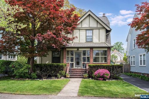 81 Evergreen Ave, Bloomfield, NJ, 07003-2338 | Card Image