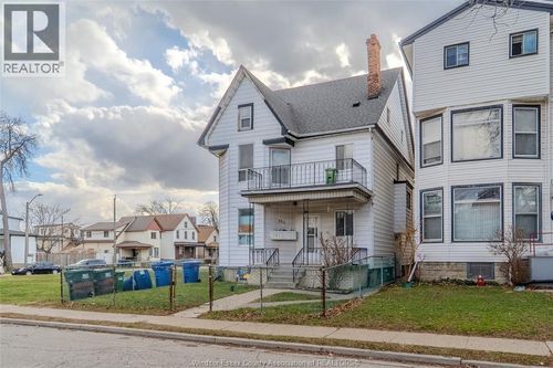 533 Church St, Windsor, ON, N9A4T2 | Card Image