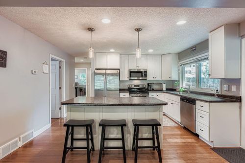 3142 Grimes Ave N, Robbinsdale, MN, 55422-3217 | Card Image