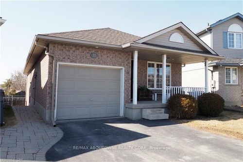 main-33 Boulder Cres, Guelph, ON, N1G5A2 | Card Image