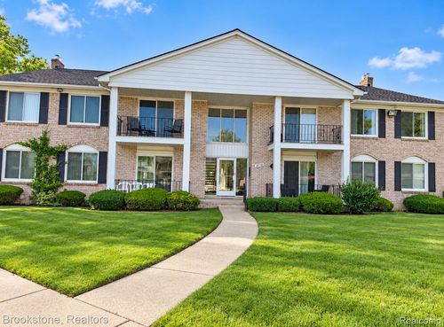 7-13900 Camelot Drive, Sterling Heights, MI, 48312 | Card Image
