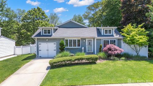 6 Tulip Dr, Old Bridge, NJ, 08857-2218 | Card Image