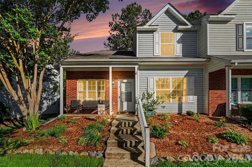 420 Scarlett Ln, Fort Mill, SC, 29715-8213 | Card Image