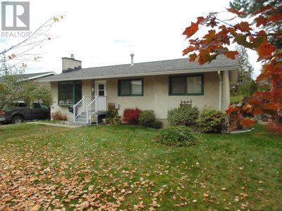 1691 Silverwood Cres, House other with 3 bedrooms, 2 bathrooms and 4 parking in Castlegar BC | Image 1