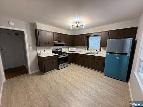 139 Summit Cross, Rutherford, NJ, 07070 | Card Image