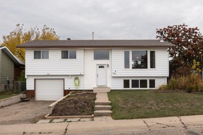 5247 44 Street Close, House detached with 4 bedrooms, 2 bathrooms and 1 parking in Innisfail AB | Image 1