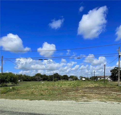 5443 E Riverview St, Robstown, TX, 78380-5828 | Card Image