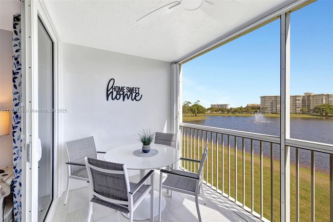 APT-305 - 3091 N Course Dr, Condo with 2 bedrooms, 2 bathrooms and null parking in Pompano Beach FL | Image 8