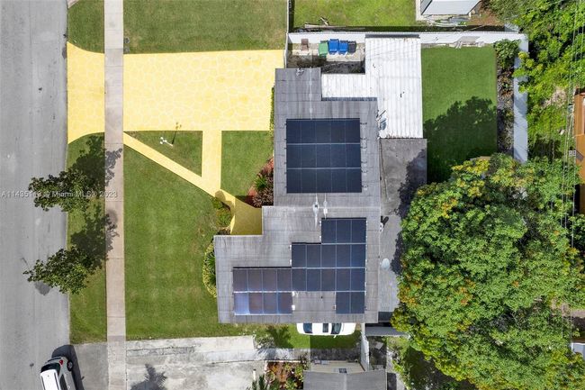 2021 Nw 185 Th Ter, House other with 3 bedrooms, 2 bathrooms and null parking in Miami Gardens FL | Image 36