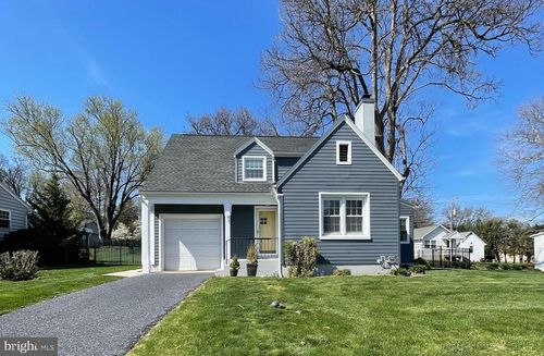 43 W Governor Rd, HERSHEY, PA, 17033-1723 | Card Image