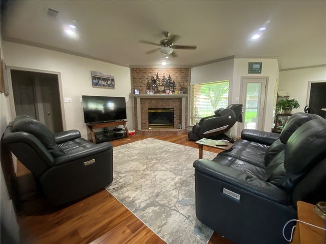 1631 Greenway Ct, House other with 3 bedrooms, 2 bathrooms and null parking in Midlothian TX | Image 13