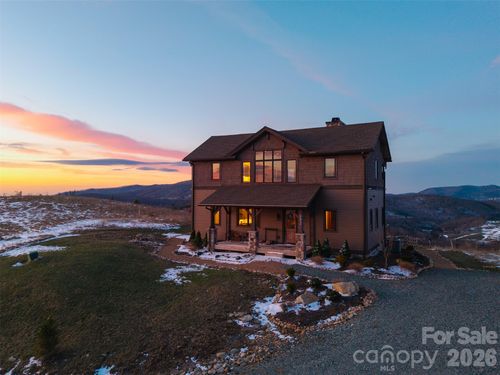 352 Great Sky Dr, Banner Elk, NC, 28604 | Card Image