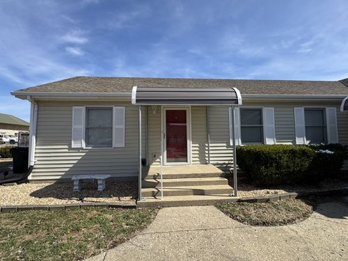 2919 Pawnee Dr, Hopkinsville, KY, 42240-7300 | Card Image