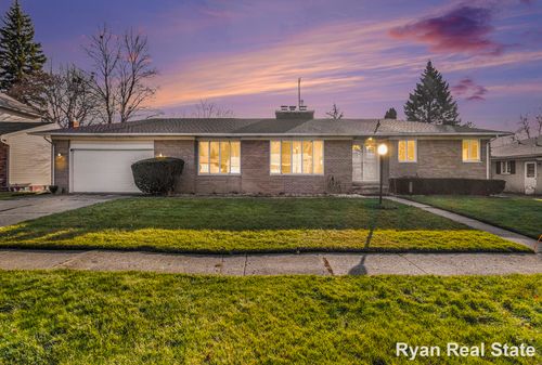 1841 Springfield St, Flint, MI, 48503-4579 | Card Image