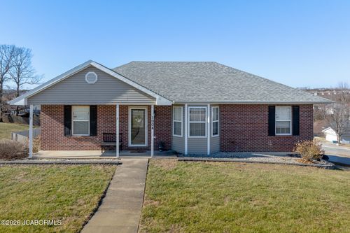 1904 Greenwich Way, Jefferson City, MO, 65109-5358 | Card Image