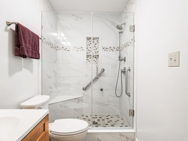 7629 Farm View Cir W, Condo with 2 bedrooms, 2 bathrooms and null parking in Indianapolis IN | Image 25