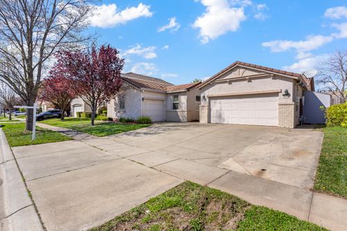 1595 Three Rivers Dr, Marysville, CA, 95901-8239 | Card Image