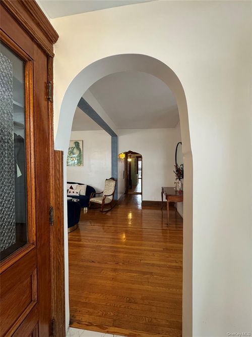 31 Buell St, East Elmhurst, NY, 11369-1915 | Card Image