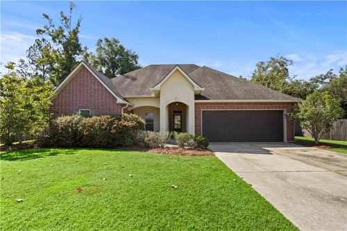 911 Woodsprings Ct, Covington, LA, 70433-7491 | Card Image