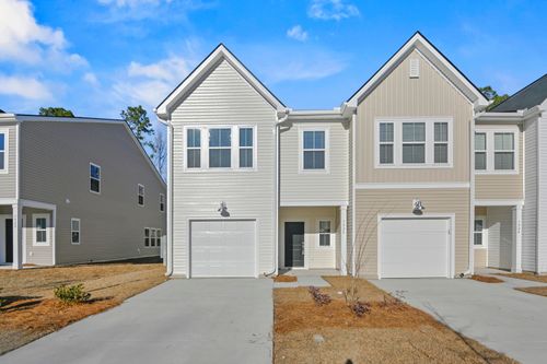 7926 Triggerfish Way, North Charleston, SC, 29420-7492 | Card Image
