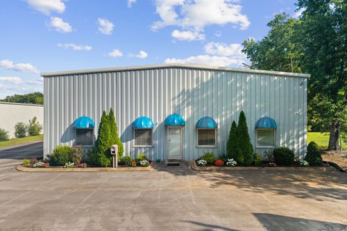 703 Lion Pkwy, Columbia, TN, 38401-4720 | Card Image