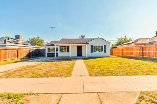 1545 W Fountain Way, Fresno, CA, 93705-3329 | Card Image