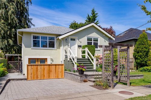 548 Cornwall St, Victoria, BC, V8V4L1 | Card Image