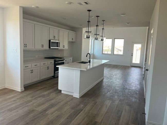 14111 Harden St, House other with 5 bedrooms, 4 bathrooms and null parking in Pilot Point TX | Image 11