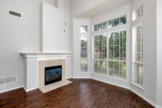 11517 Chaucer Dr, House other with 3 bedrooms, 3 bathrooms and null parking in Frisco TX | Image 6