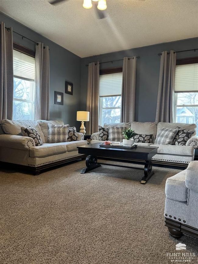 406 W 8 Th St, House other with 4 bedrooms, 2 bathrooms and null parking in Concordia KS | Image 5