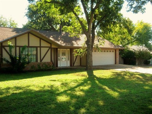 255 Meadowlakes Dr, Meadowlakes, TX, 78654-7124 | Card Image