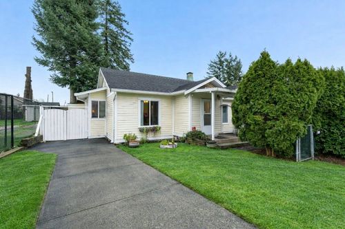 7566 Dunsmuir St, Mission, BC, V2V4B4 | Card Image