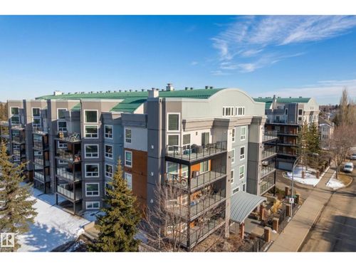 7905 96 St Nw, Edmonton, AB, T6C4R3 | Card Image