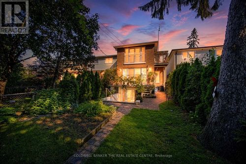 15 Craiglee Dr, Scarborough, ON, M1N2L7 | Card Image