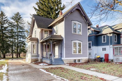 318 N Hartwell Ave, Waukesha, WI, 53186-5037 | Card Image